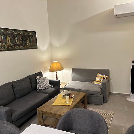 The Old Stables Apartment Vátos Екстериор снимка