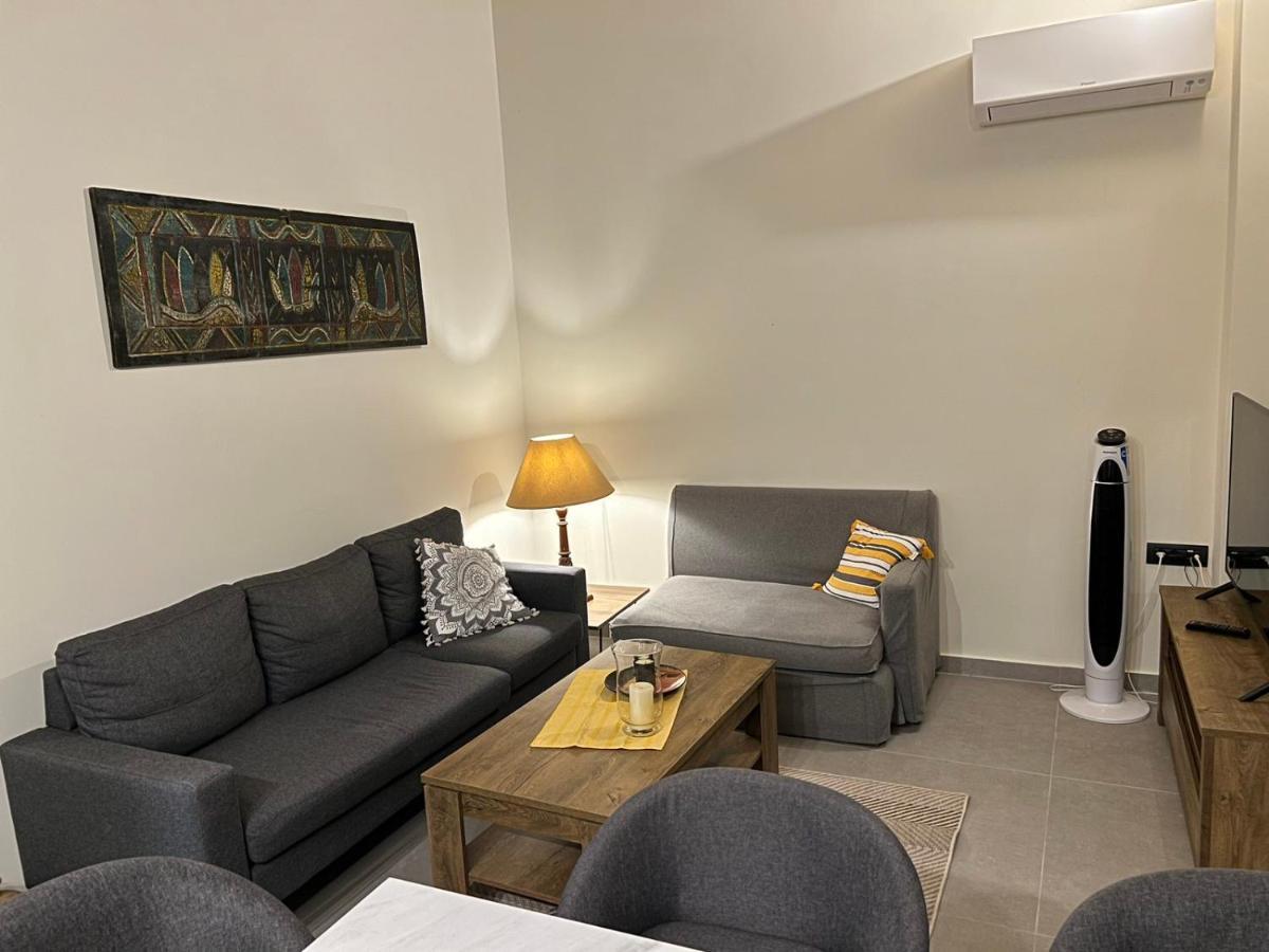The Old Stables Apartment Vátos Екстериор снимка