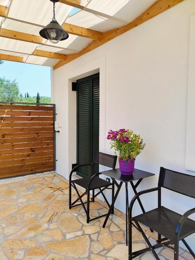 The Old Stables Apartment Vátos Екстериор снимка